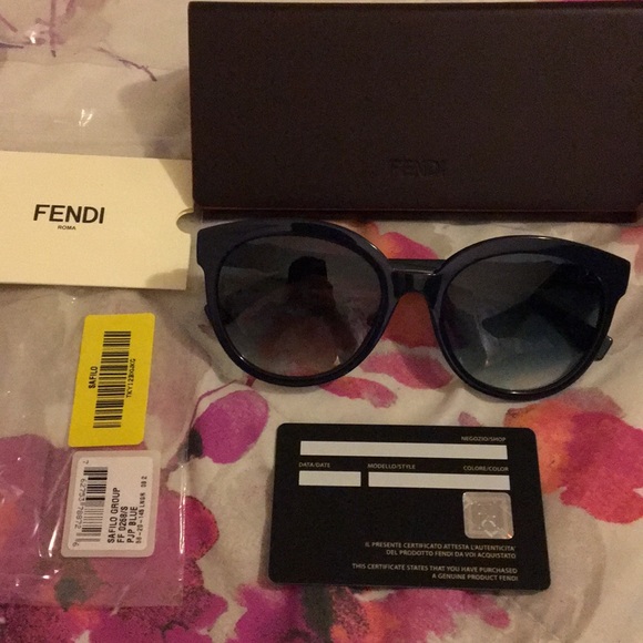 Fendi Accessories - NIB Authentic Fendi women’s sunglasses.